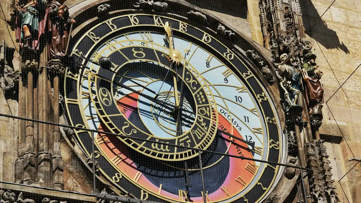 Reloj Astronómico de Praga en la torre del Ayuntamiento Viejo